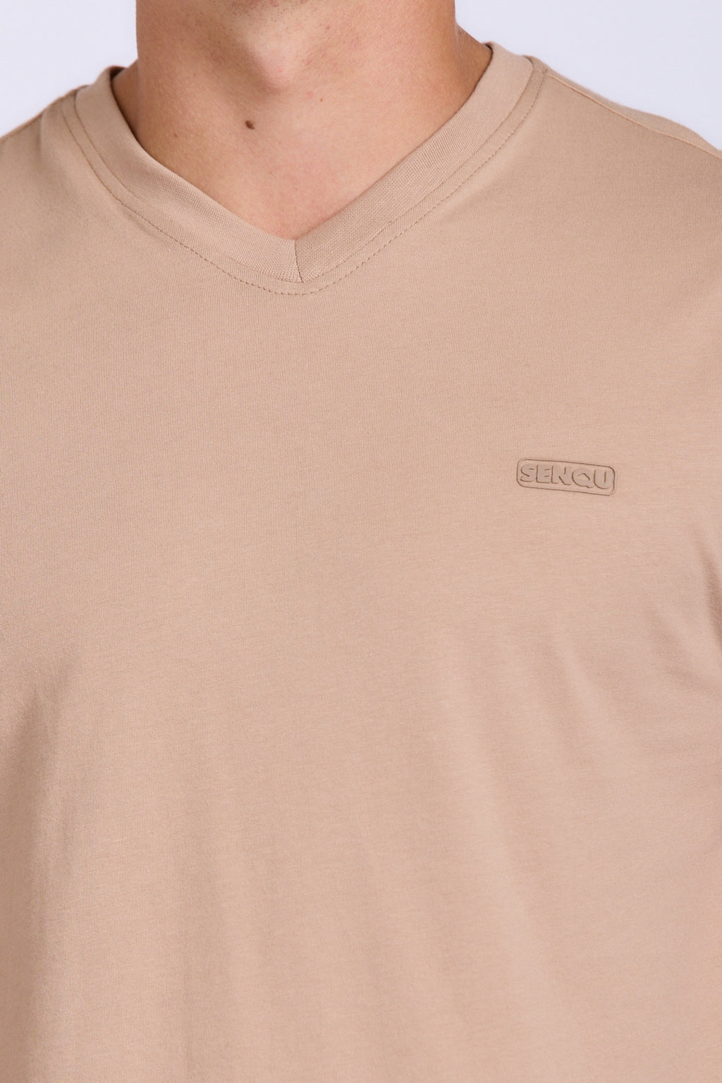 MENS V-NECK CORE TEE