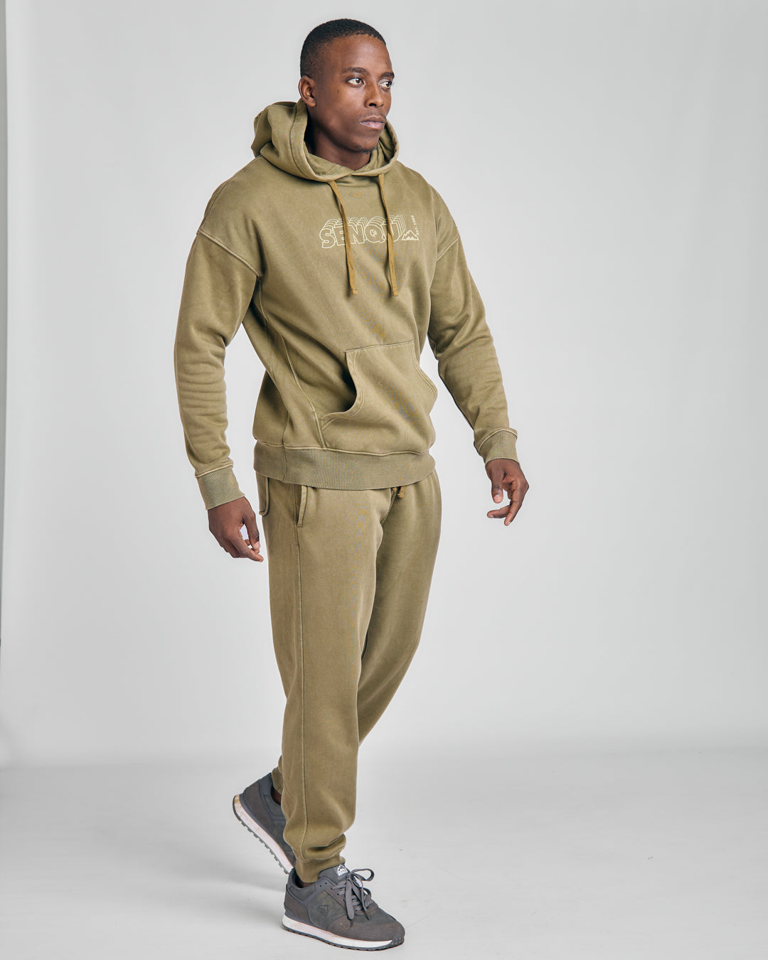 MENS PIGMENT TRACKPANTS