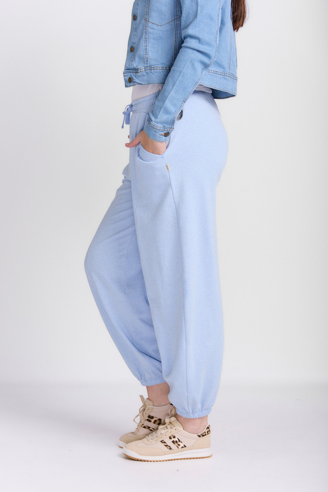 BARREL LEG FLEECE TRACKPANTS