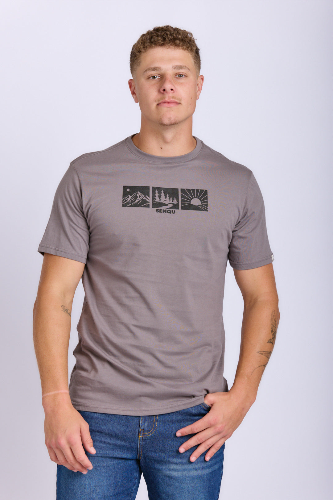 EXPLORE MOVE LIVE TEE