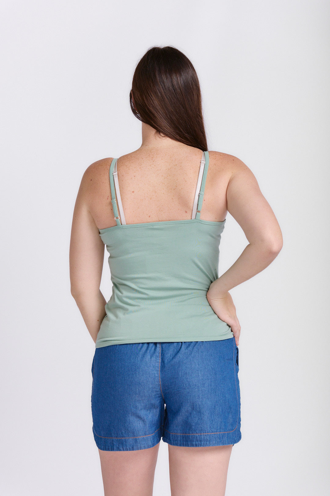CURVED HEM CHAMBRAY SHORTS