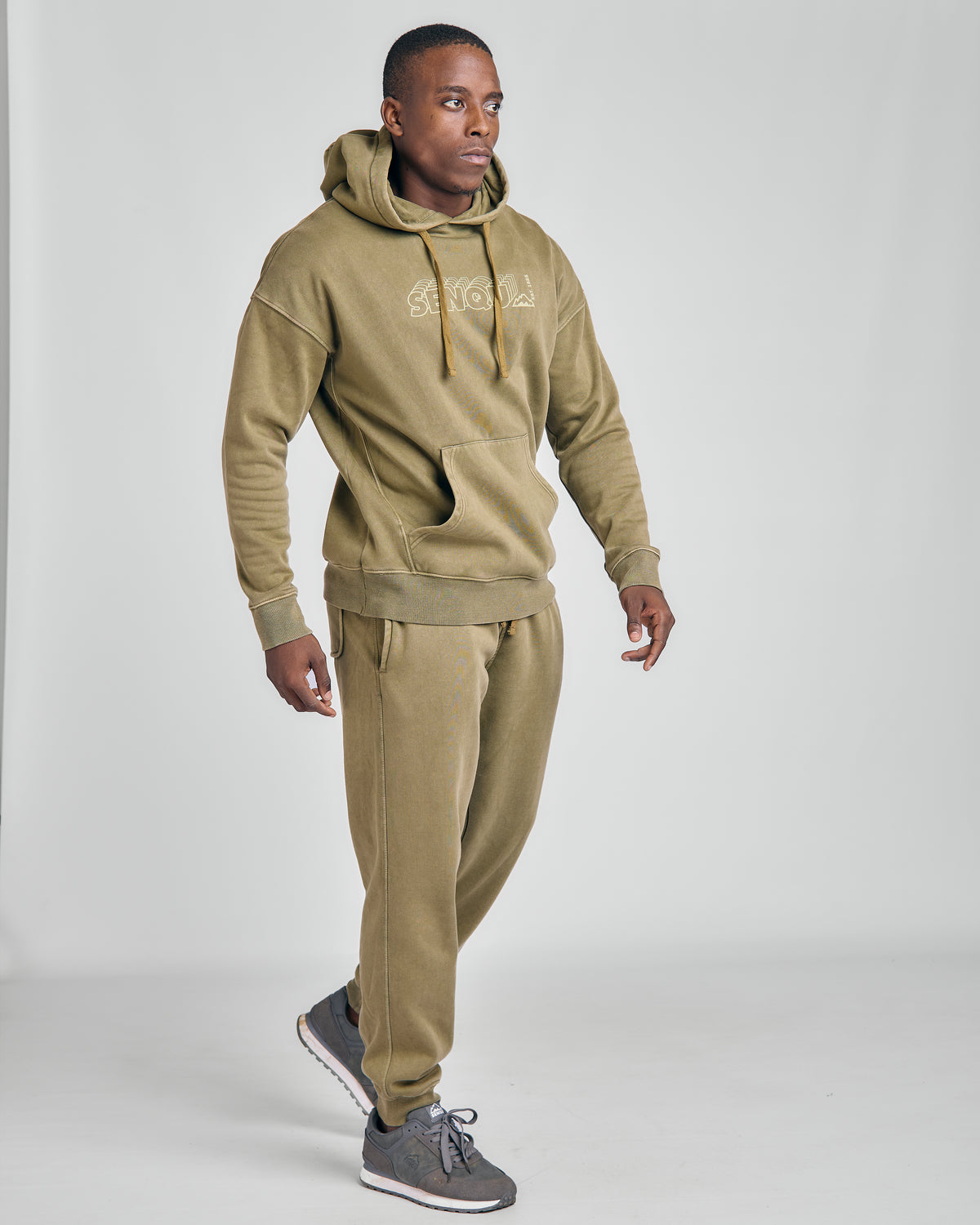 HOODED PIGMENT SWEATSHIRT