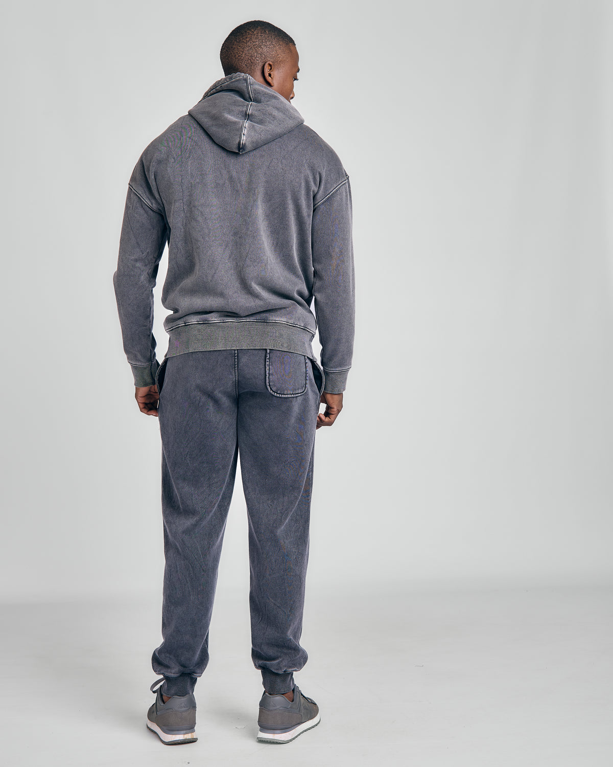 MENS PIGMENT TRACKPANTS
