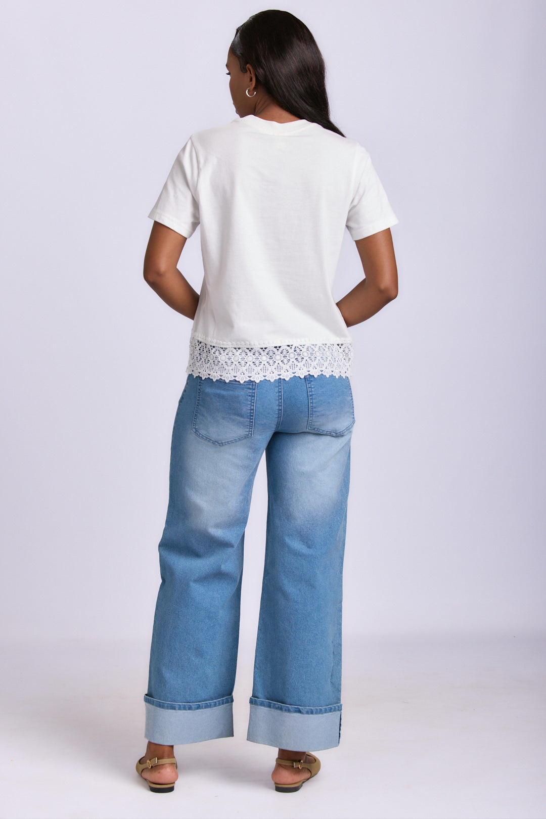 LADIES LACE HEM TEE