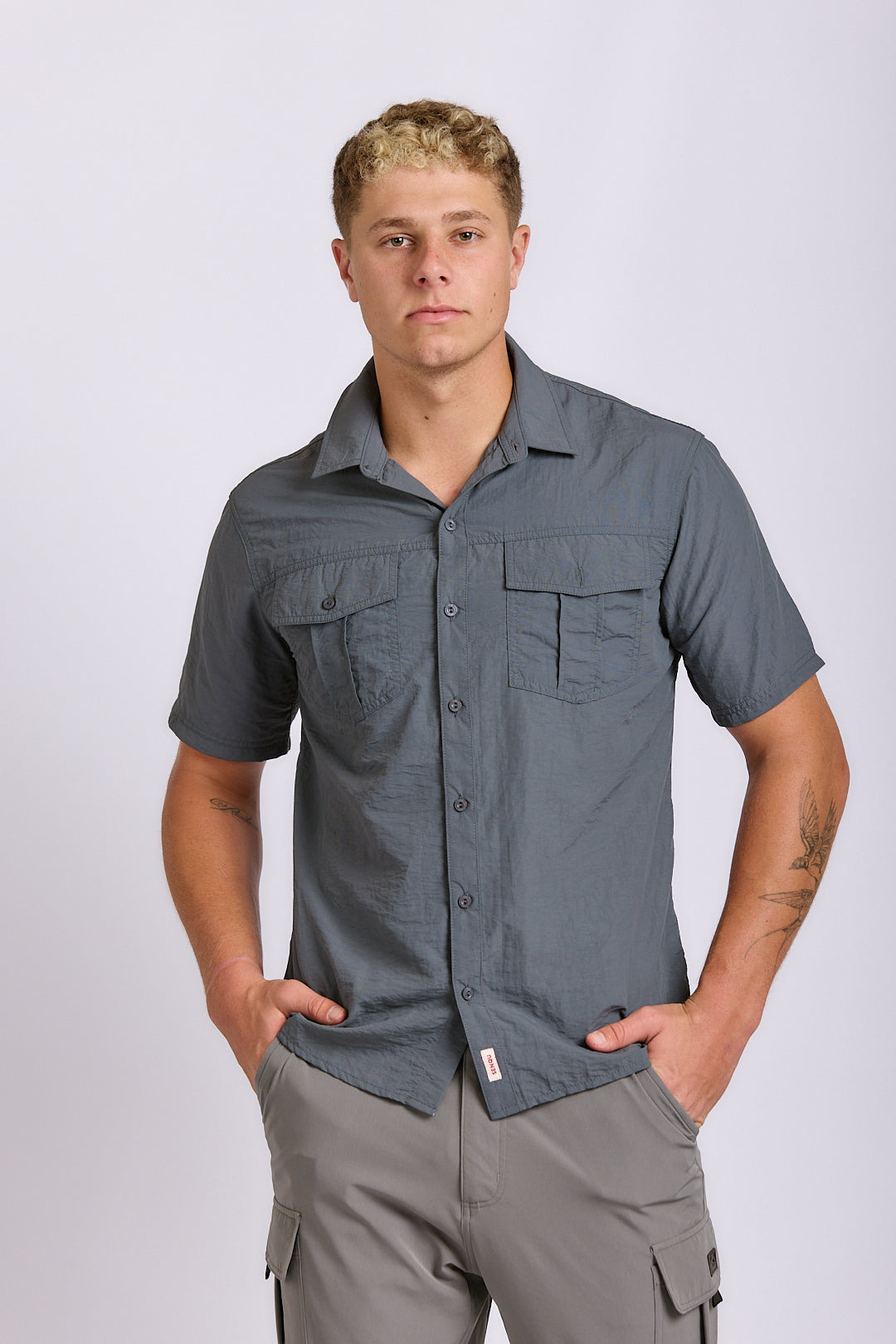SHORT SLEEVE NYLON TECH SHIRT
