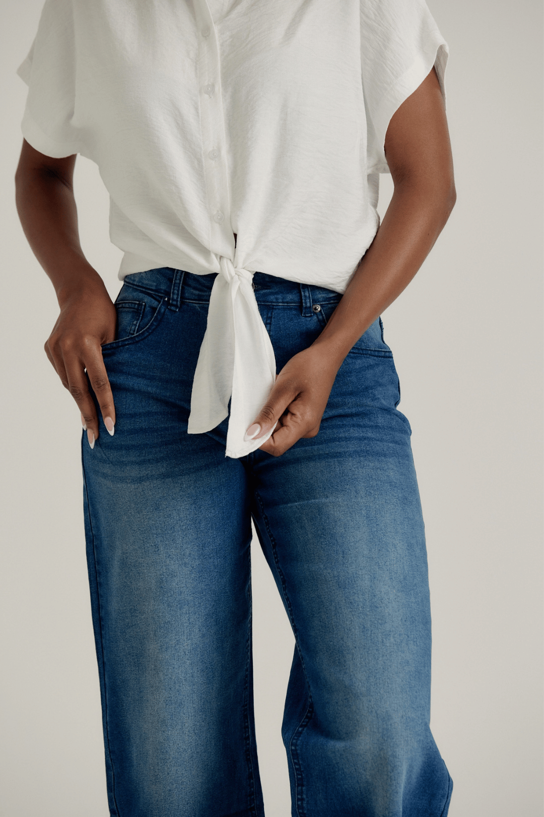 SLOUCHY TIE FRONT SHIRT