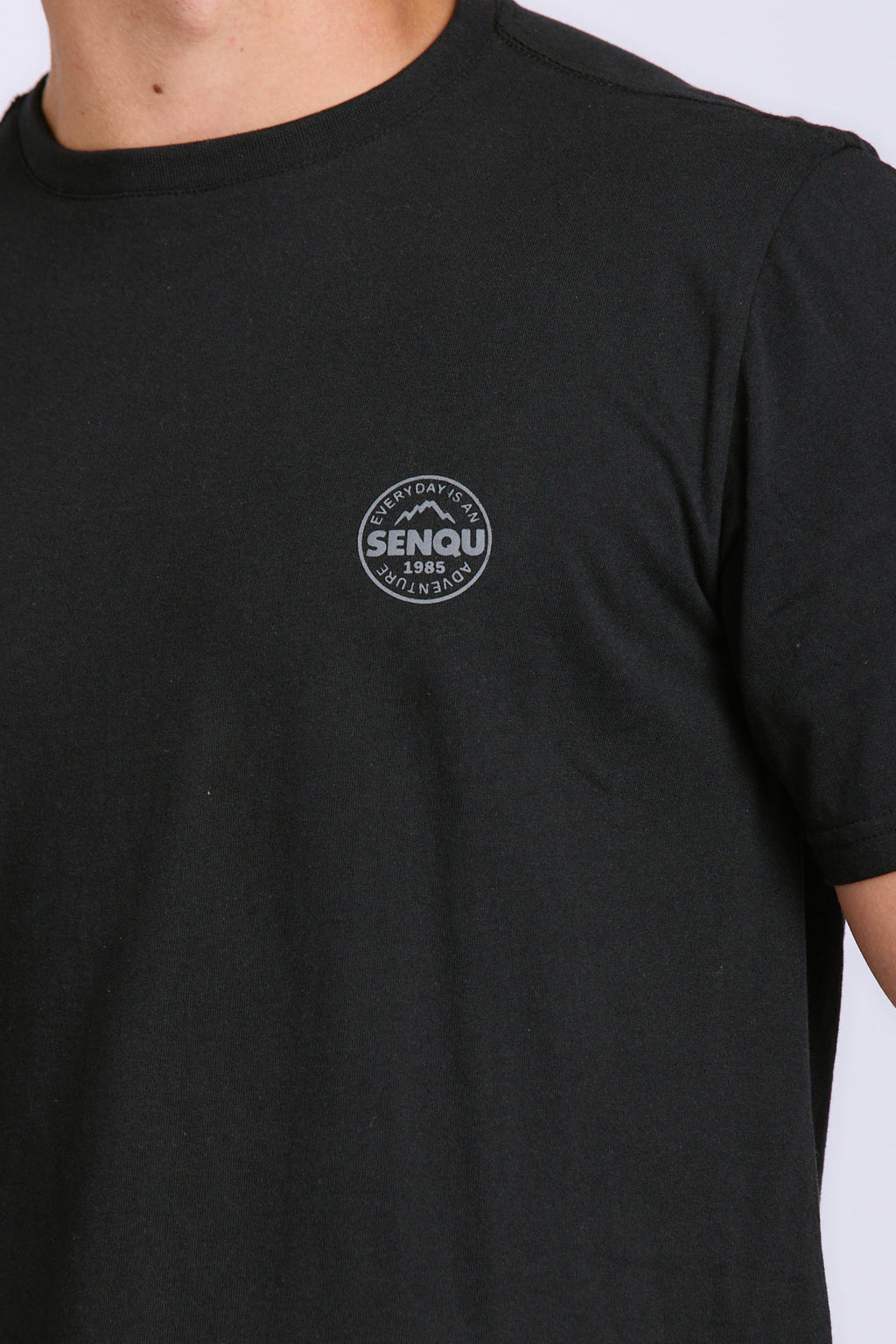 HIGH DENSITY CIRCLE CORE TEE