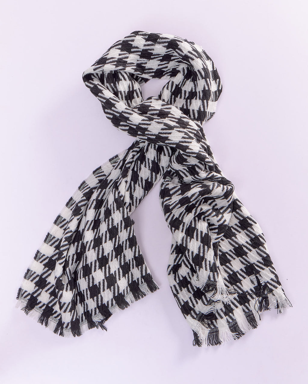 HOUNDSTOOTH SCARF WITH FRAYS