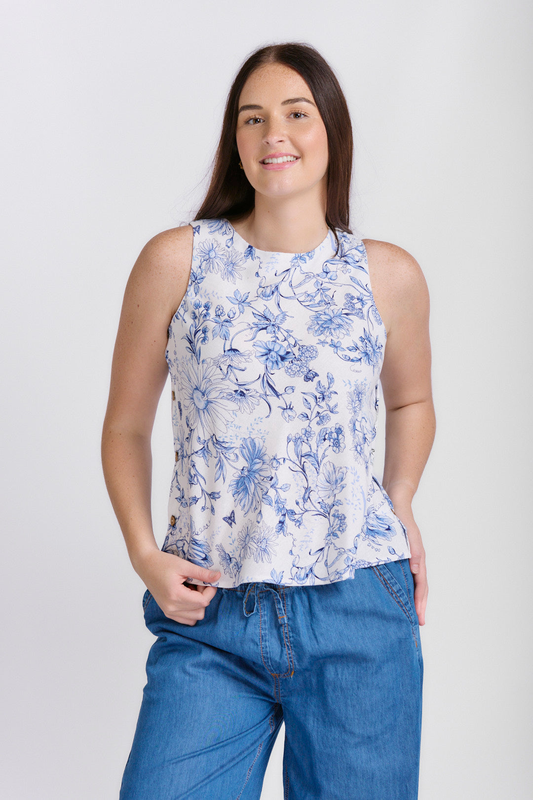 SIDE BUTTON LINEN TOP