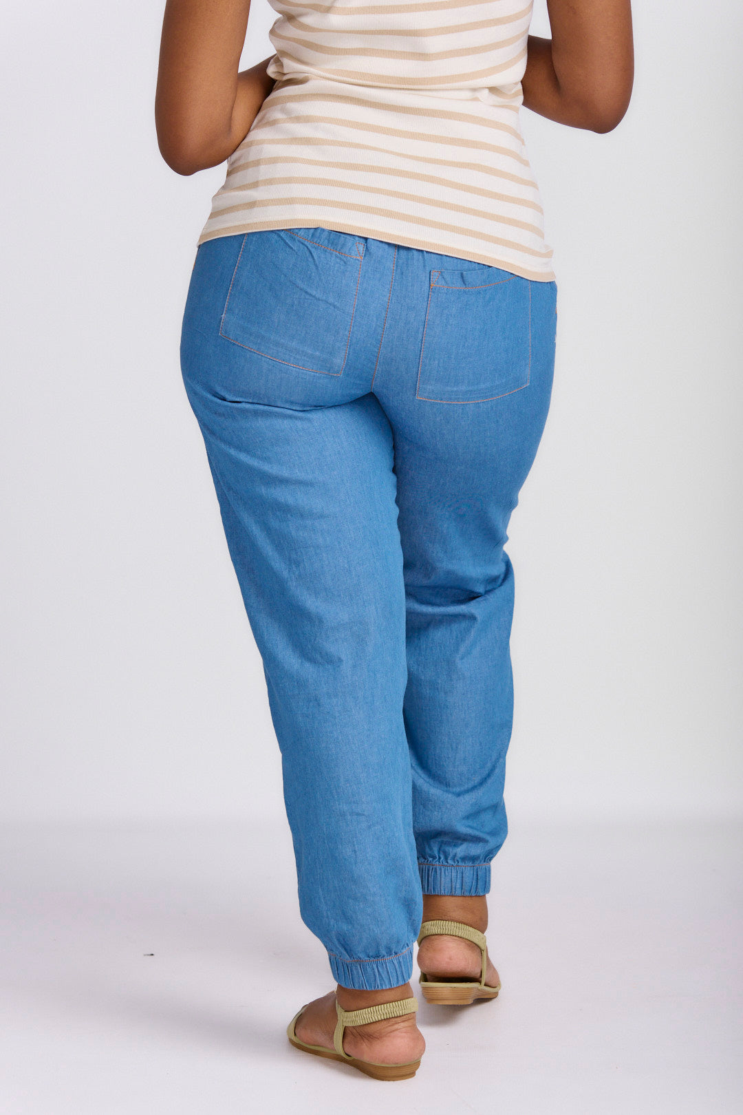 PATCH POCKET CHAMBRAY JOGGER