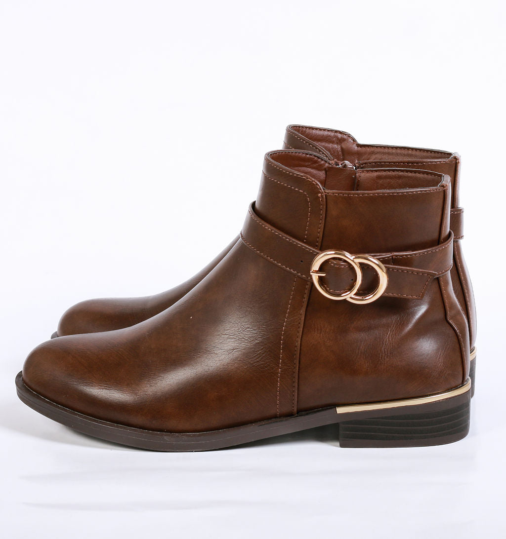 ANKLE BUCKEL BOOT BROWN