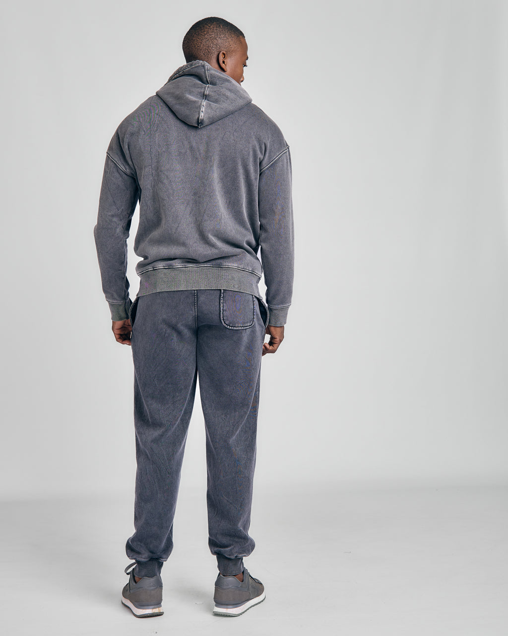 MENS PIGMENT TRACKPANTS