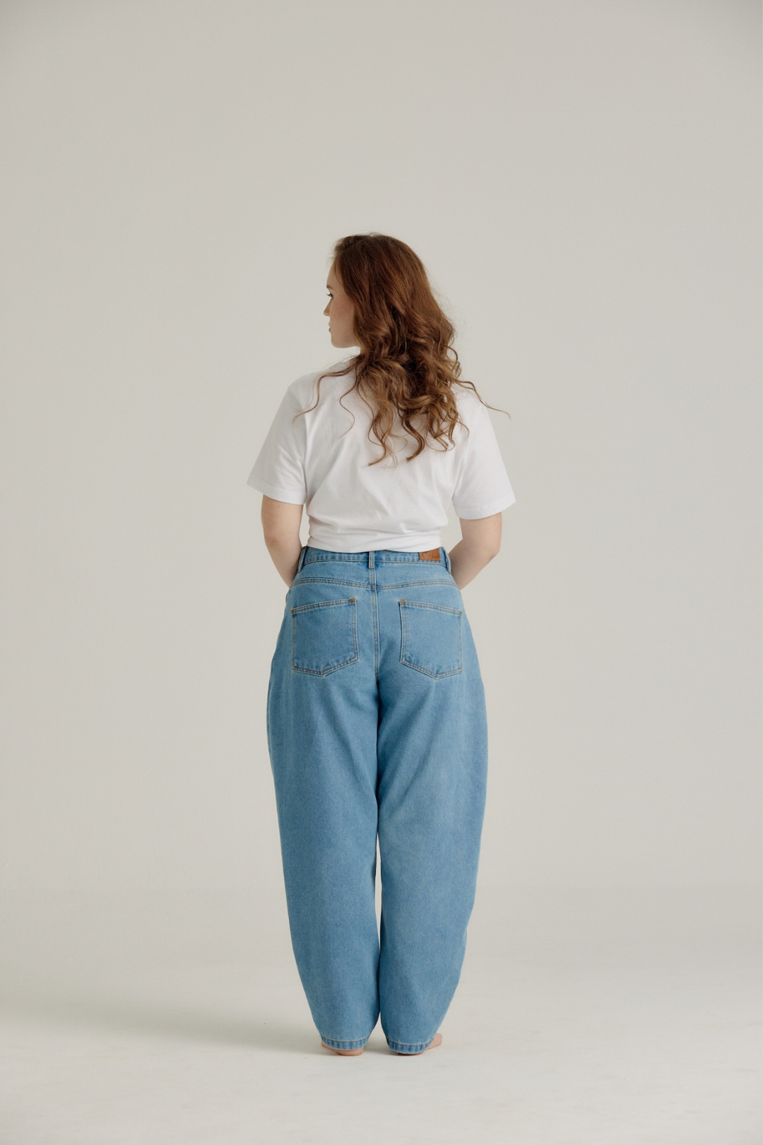 BARREL LEG DENIM JEANS