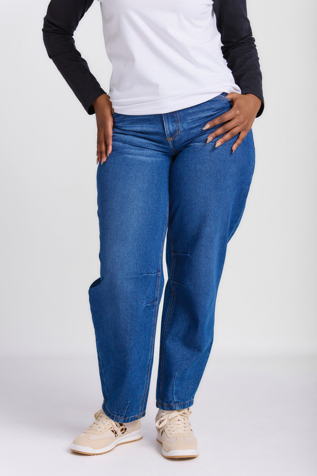 BARREL LEG DENIM JEANS