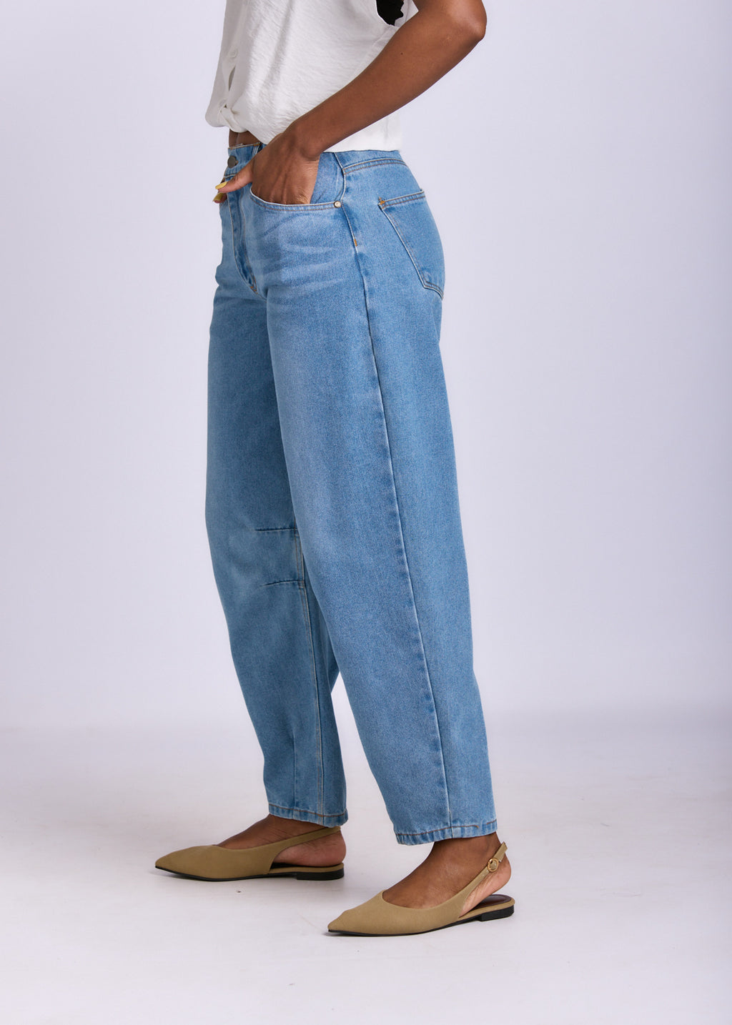BARREL LEG DENIM JEANS