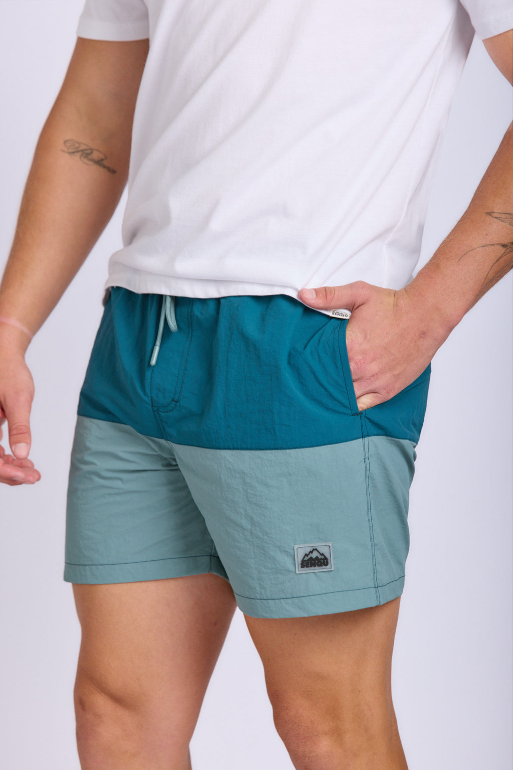 MENS COLOUR BLOCK BAGGIES