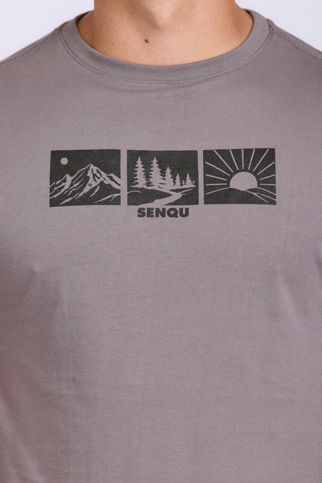 EXPLORE MOVE LIVE TEE