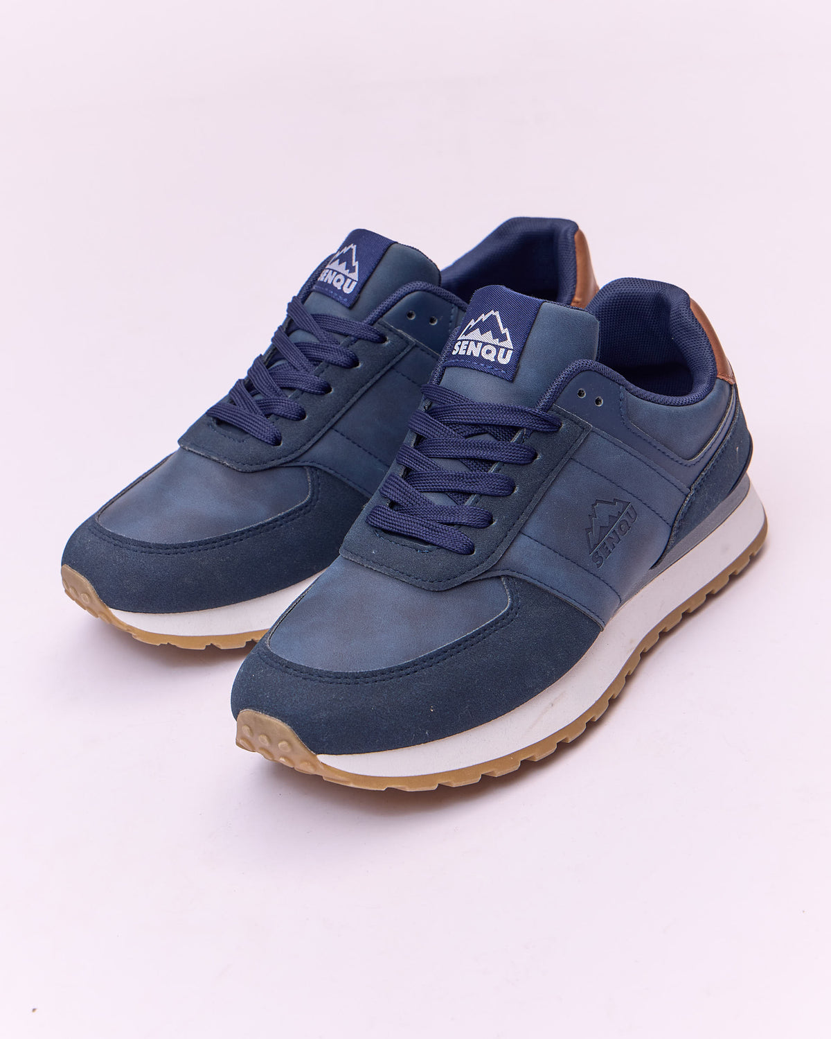 RETRO SNEAKER
