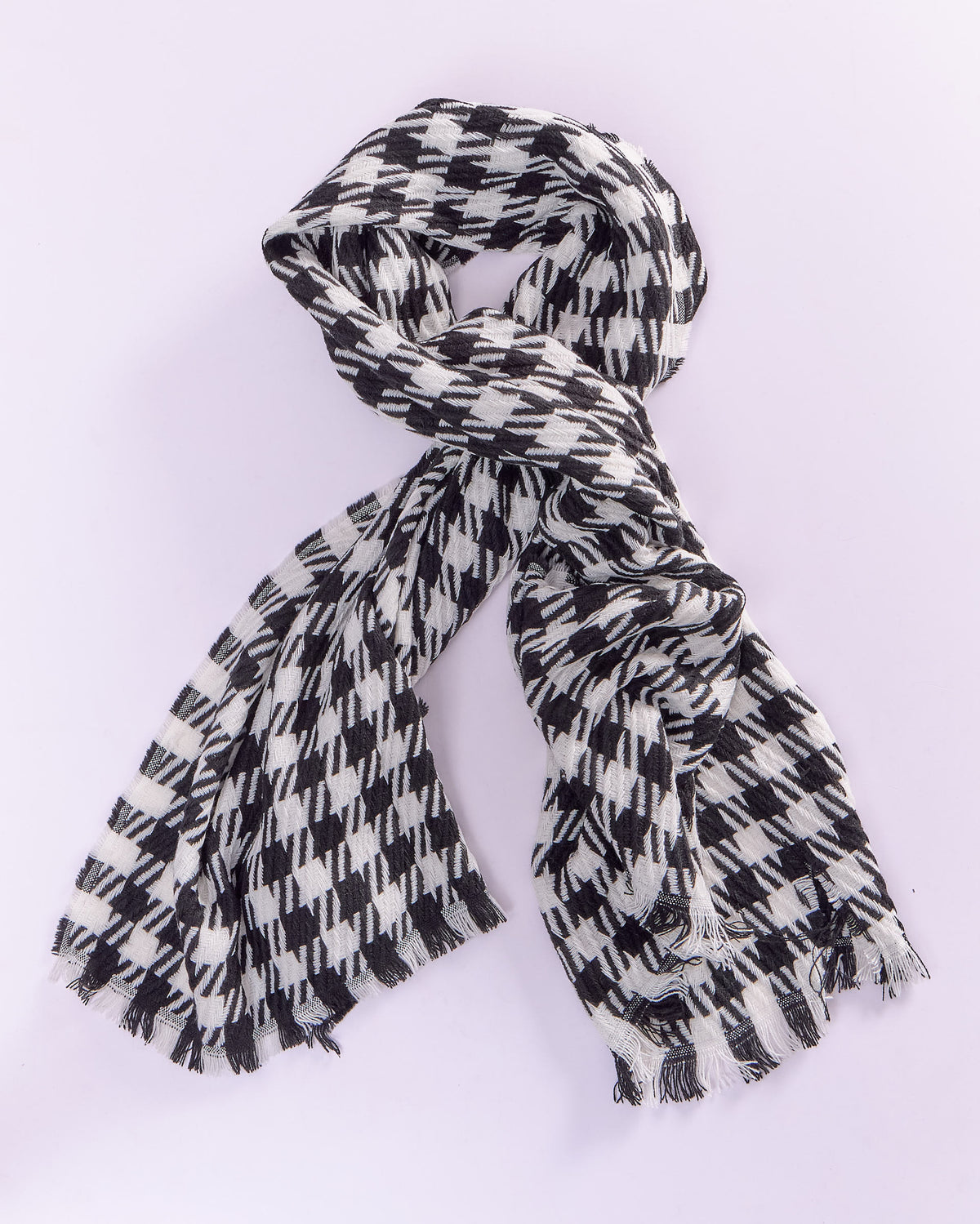 HOUNDSTOOTH SCARF WITH FRAYS